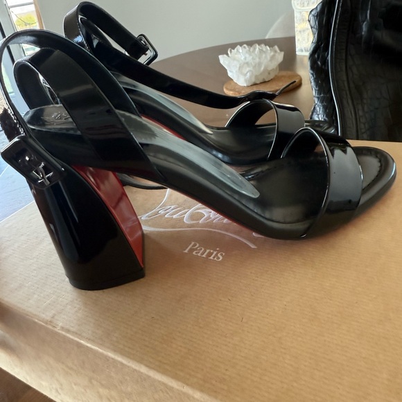 COPY - Christian Louboutin Black and Red Heels with Strappy Design - Picture 2 of 4